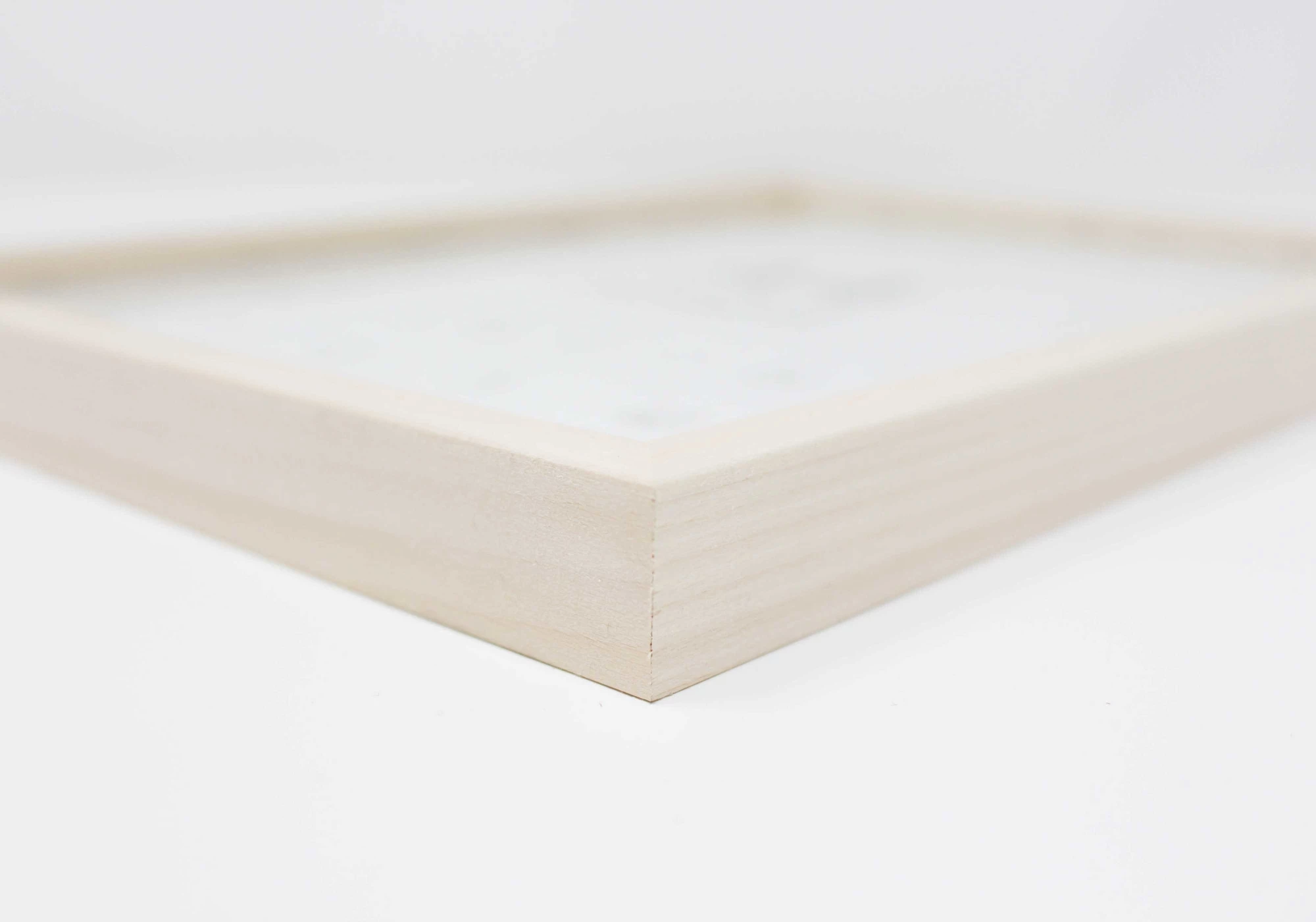 Couleur pour le cadre a2 en bois de tilleul et de couleur naturelle.