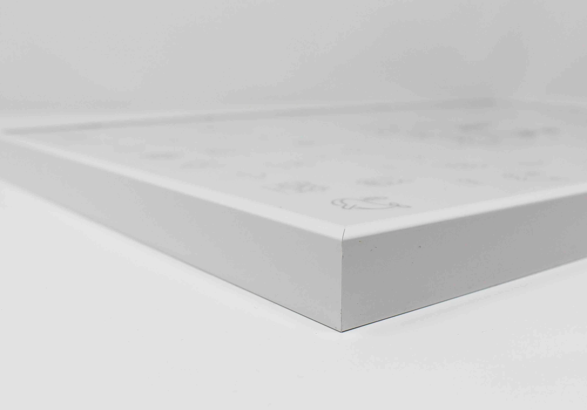 Cadre photo A1 élégant en aluminium blanc pour affiches du même format soit 59,4x84,1 cm.