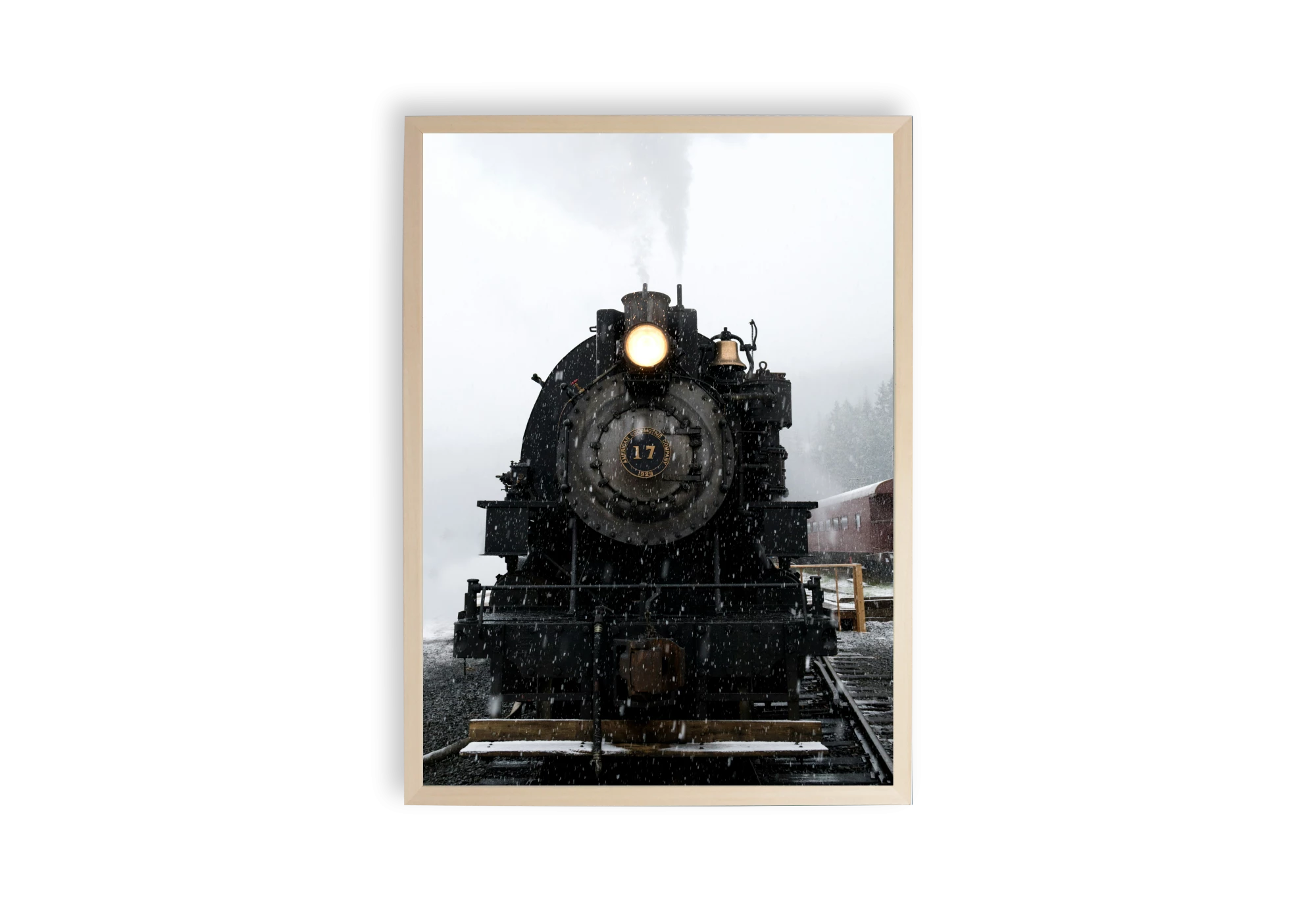 Ajoutez une touche d'élégance nostalgique à votre intérieur avec ce poster captivant d'une locomotive sous la neige. Parfait pour les amateurs de voyage, ce cadre est un accent idéal pour toute maison, offrant un clin d'œil au passé tout en enrichissant vos affiches de maison.