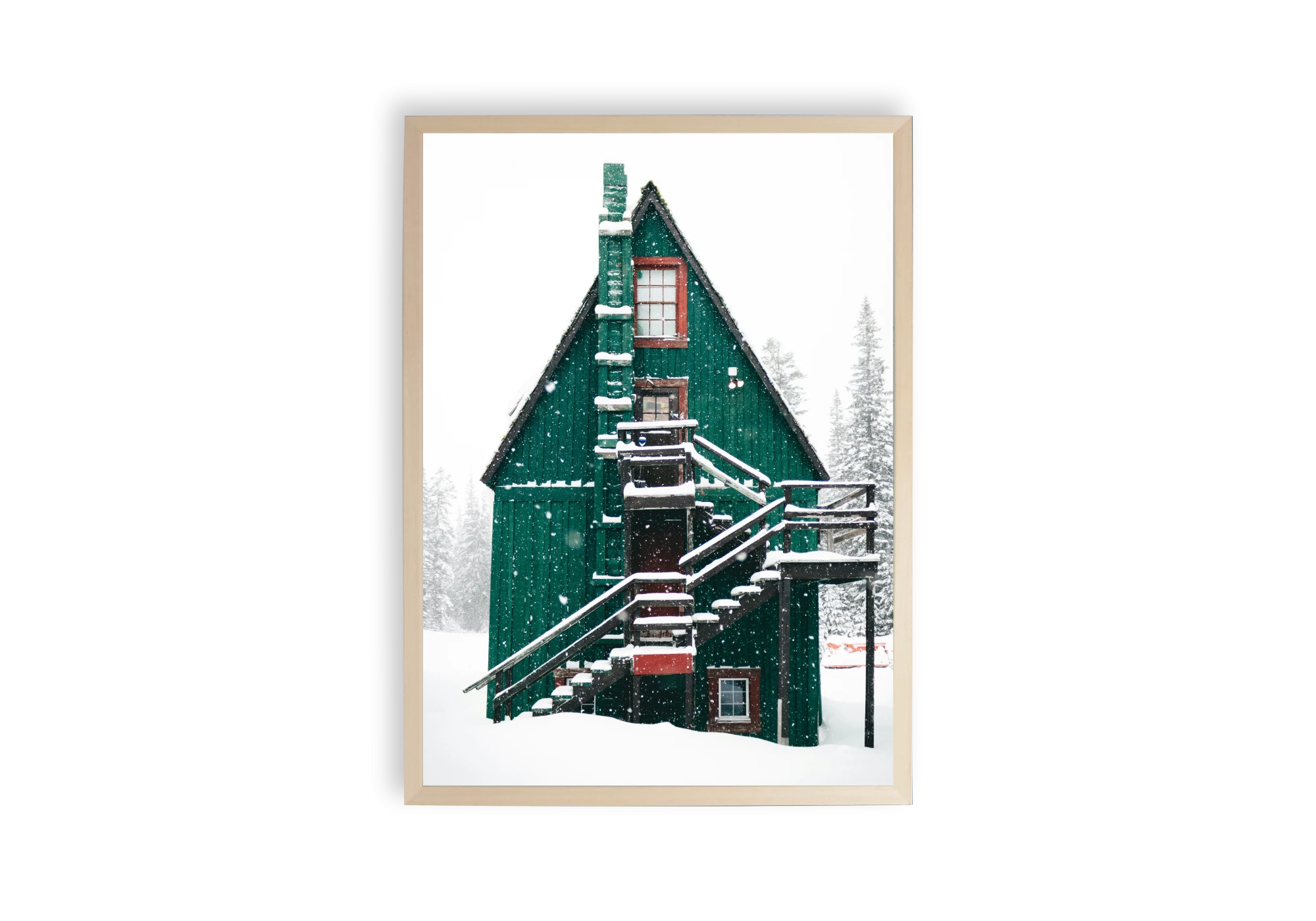 Plongez dans l'élégance hivernale avec ce poster d'une maison verte sous la neige. Idéal pour donner une touche chaleureuse et raffinée à votre intérieur. Ce design met en valeur l'esthétique unique des affiches artistiques, parfait pour embellir vos murs.