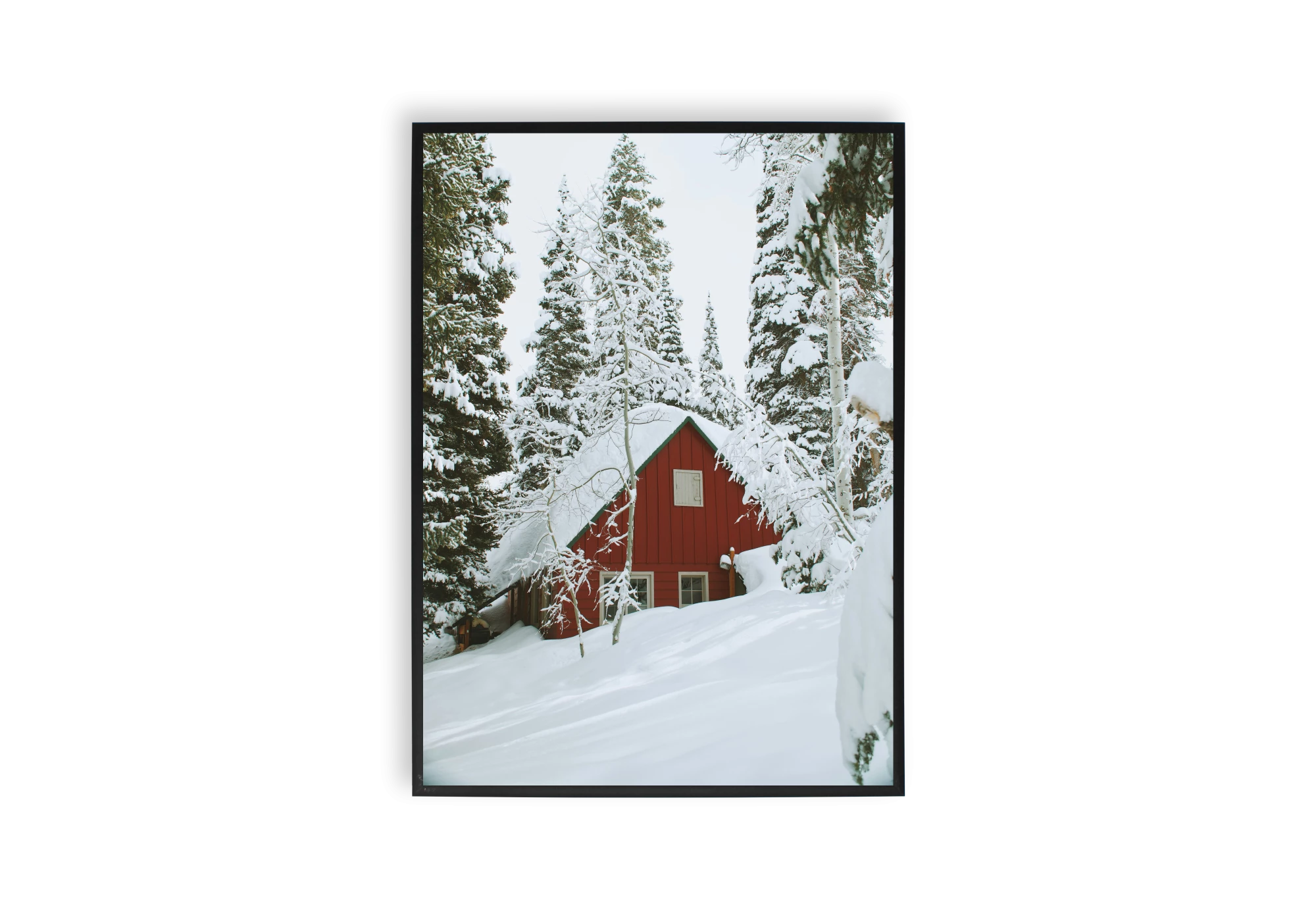 Cette affiche captivante présente une maison rouge nichée au cœur d'une forêt enneigée, offrant une touche sereine et chaleureuse à votre intérieur. Un cadre parfait pour apporter l'esprit hivernal dans votre maison. Idéal pour ceux qui aiment les paysages hivernaux et les affiches décoratives.