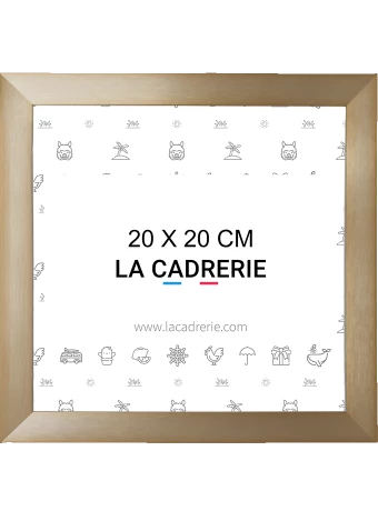 Découvrez notre élégant cadre 20x20cm en aluminium champagne intense, idéal pour sublimer posters et affiches. Ce cadre photo 20x20cm, au design moderne, rehausse votre décoration intérieure, ajoutant une touche sophistiquée à tout espace.